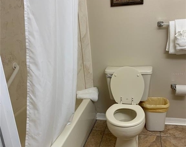 2777 N Poinciana Boulevard - Photo Thumbnail 10