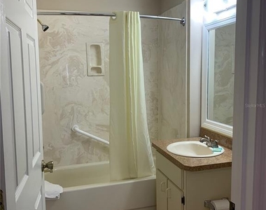 2777 N Poinciana Boulevard - Photo Thumbnail 7