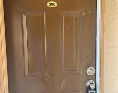 5213 Via Hacienda Circle - Photo Thumbnail 2