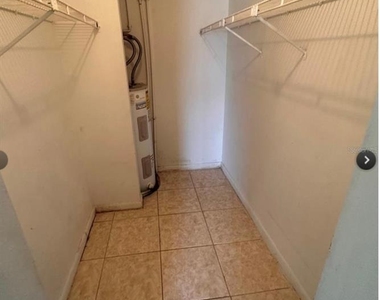 5213 Via Hacienda Circle - Photo Thumbnail 12