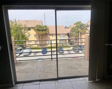 5213 Via Hacienda Circle - Photo Thumbnail 13