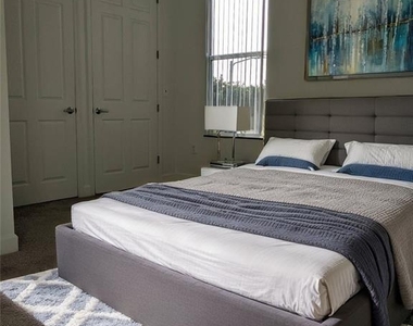 2080 Heritage Key Boulevard - Photo Thumbnail 9