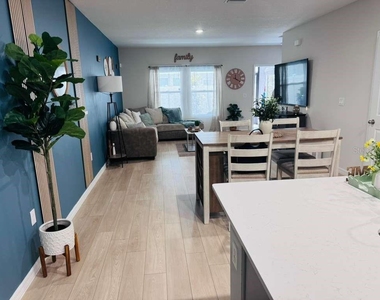 3840 King Hill Drive - Photo Thumbnail 1