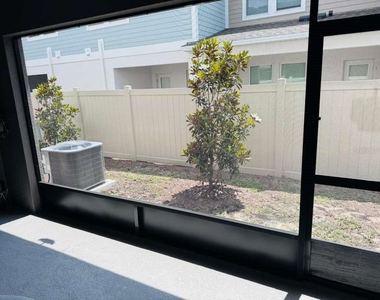 3840 King Hill Drive - Photo Thumbnail 13