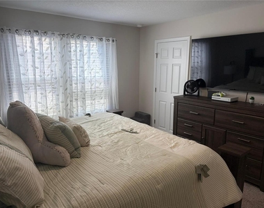 3840 King Hill Drive - Photo Thumbnail 17