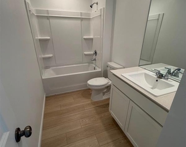 5513 Pimenta Court - Photo Thumbnail 15