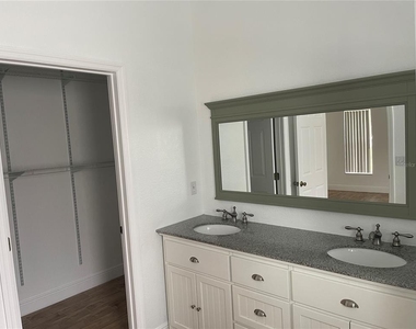 2942 Conner Lane - Photo Thumbnail 3
