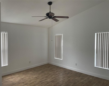 2942 Conner Lane - Photo Thumbnail 6