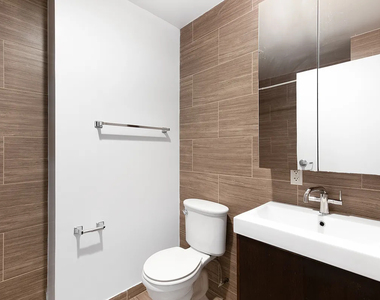 135 William Street - Photo Thumbnail 8