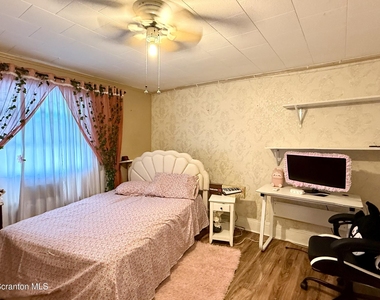 149 Gouge Street - Photo Thumbnail 12
