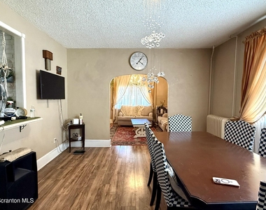 149 Gouge Street - Photo Thumbnail 4