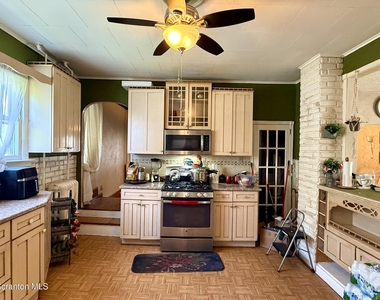 149 Gouge Street - Photo Thumbnail 7