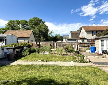 149 Gouge Street - Photo Thumbnail 19