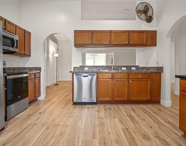 1207 Coda Court - Photo Thumbnail 6