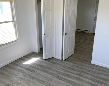 404 Railroad Avenue - Photo Thumbnail 4