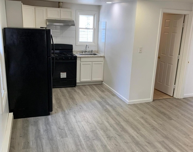 404 Railroad Avenue - Photo Thumbnail 2