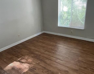 2001 San Marcos Drive Se - Photo Thumbnail 2