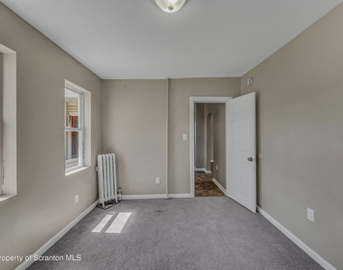 314 Willow - Photo Thumbnail 3