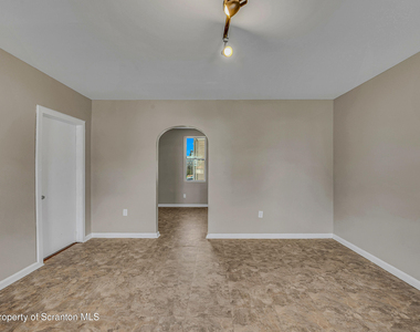 314 Willow - Photo Thumbnail 5