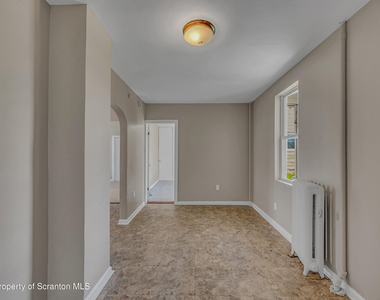 314 Willow - Photo Thumbnail 11