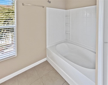 4970 Sw 45th Street - Photo Thumbnail 7