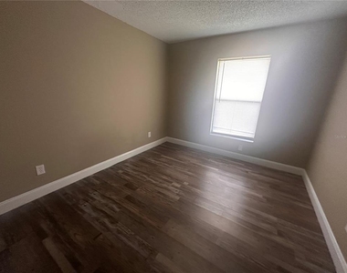 1838 Ne 17th Street - Photo Thumbnail 6