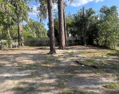 1838 Ne 17th Street - Photo Thumbnail 2
