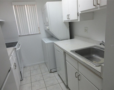 2410 Se 16th Avenue - Photo Thumbnail 3
