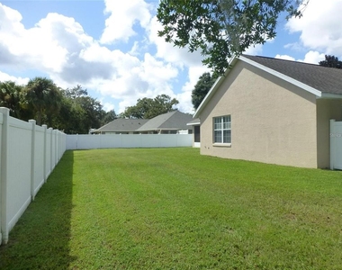 1311 Se 39th Court - Photo Thumbnail 21