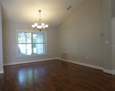 1311 Se 39th Court - Photo Thumbnail 4
