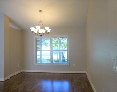 1311 Se 39th Court - Photo Thumbnail 5