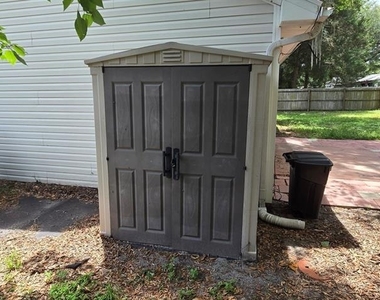 5401 Nw 63rd Place - Photo Thumbnail 16