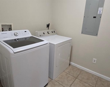 5401 Nw 63rd Place - Photo Thumbnail 8