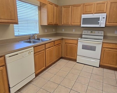 7 Pine Run Terrace - Photo Thumbnail 3