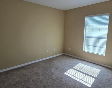 7 Pine Run Terrace - Photo Thumbnail 11