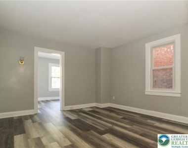 35 N 7th - Photo Thumbnail 8