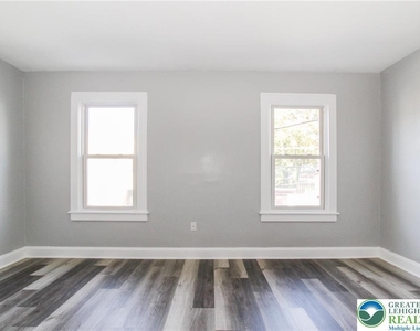 35 N 7th - Photo Thumbnail 10