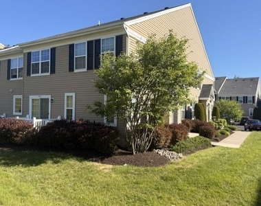 6000 Valley Forge Drive - Photo Thumbnail 3