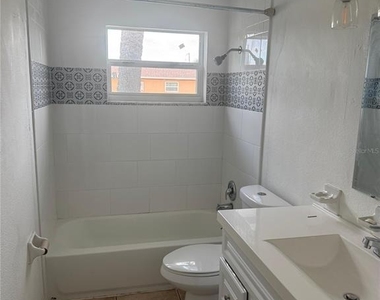 712 Michigan Ct - Photo Thumbnail 6