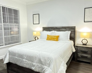1301 Tuscan Terrace - Photo Thumbnail 30