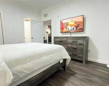 1301 Tuscan Terrace - Photo Thumbnail 27