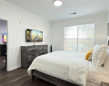 1301 Tuscan Terrace - Photo Thumbnail 43