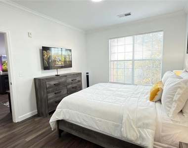 1301 Tuscan Terrace - Photo Thumbnail 15