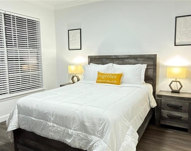 1301 Tuscan Terrace - Photo Thumbnail 25