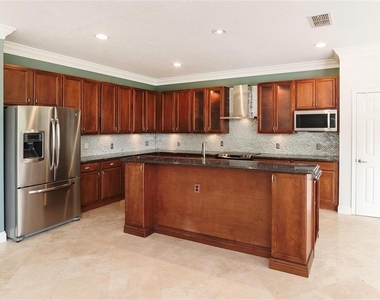 10124 Malpas Point - Photo Thumbnail 10