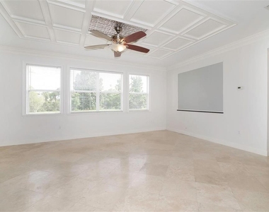 10124 Malpas Point - Photo Thumbnail 7