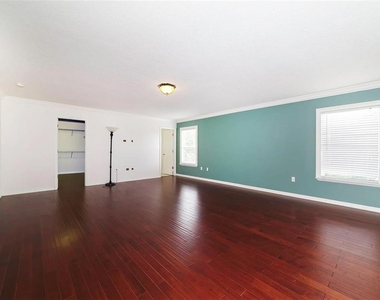 10124 Malpas Point - Photo Thumbnail 22
