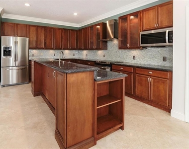 10124 Malpas Point - Photo Thumbnail 9
