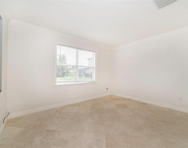 10124 Malpas Point - Photo Thumbnail 6