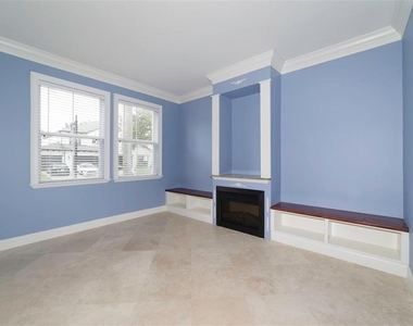 10124 Malpas Point - Photo Thumbnail 8